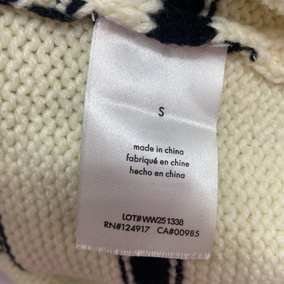 NWOT WEWOREWHAT Off Shoulder Sweater in Black & Antique White - Picture 4 of 6